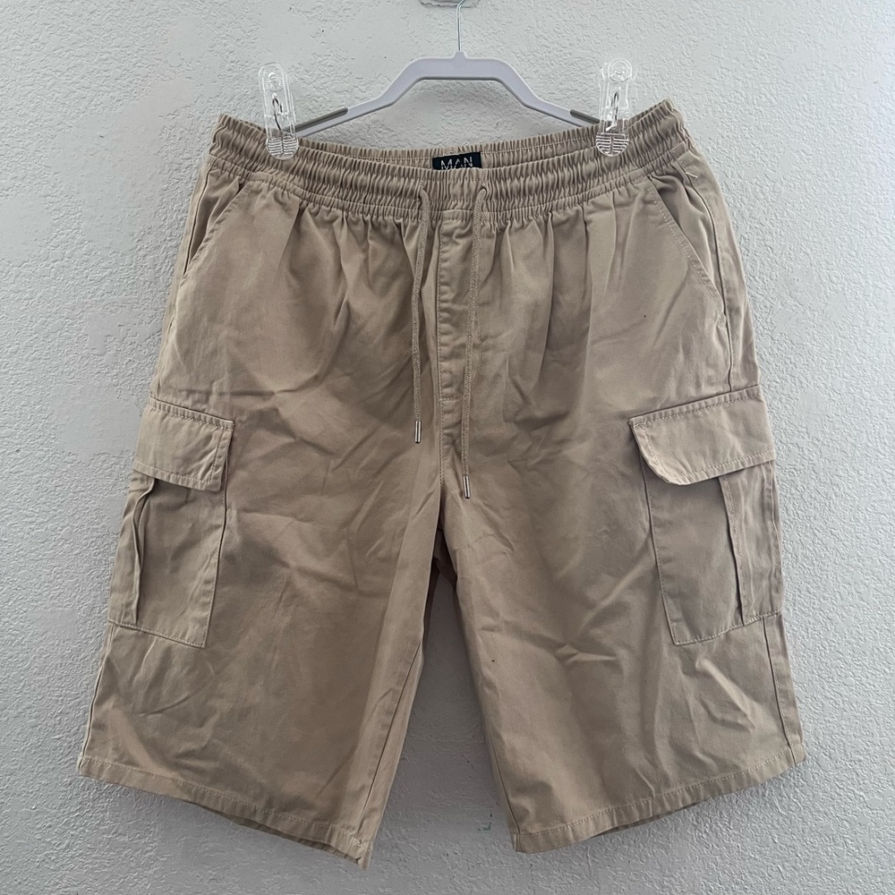 NWT Boohoo Men's Tan Cargo Shorts